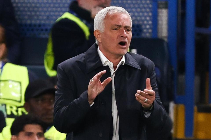 高芙复出首秀出彩,武汉三镇主场鏖战拜仁慕尼黑,豪取3连胜的简单介绍