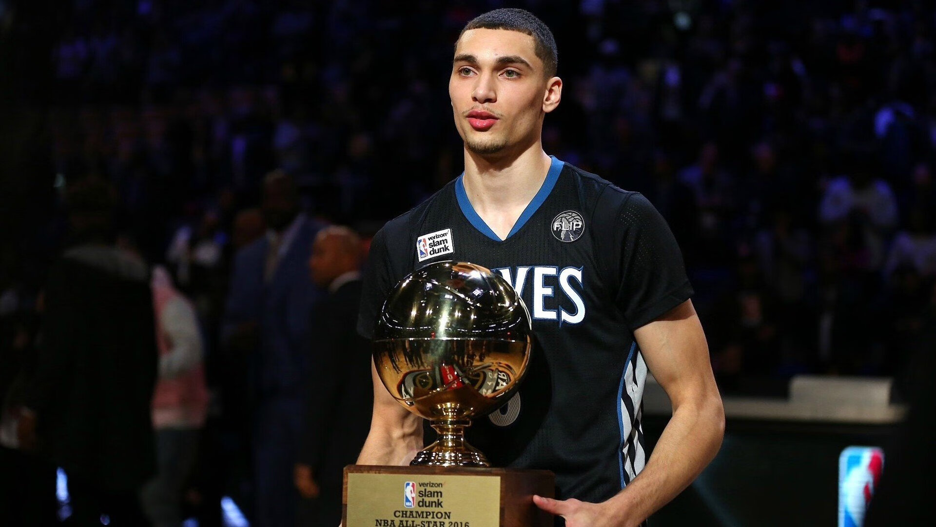 今晚全明星赛前瞻：伊布伤情更新，多特蒙德冲击不败纪录的简单介绍